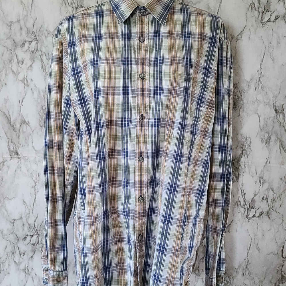 Gap Plaid Button Down Size Large - image 1